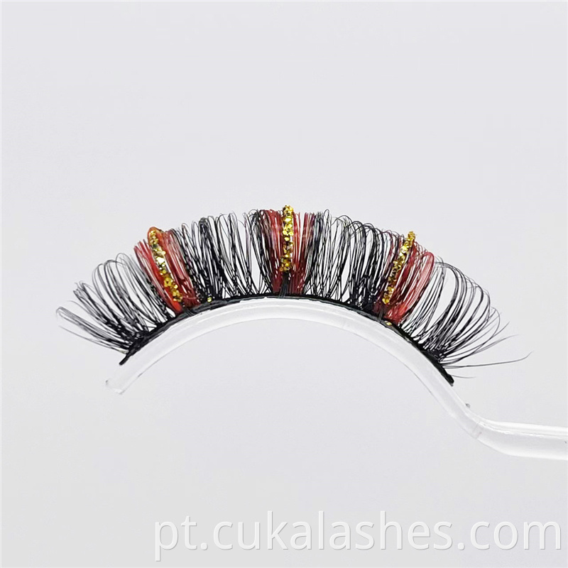 Russian Lashes With Gold Glitter